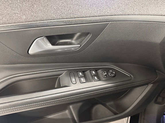 Peugeot 5008 13 of 25