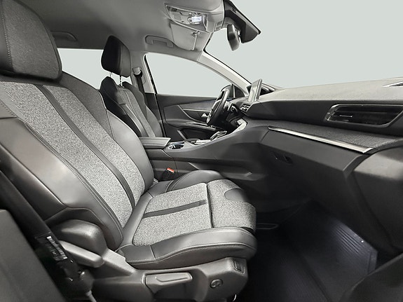Peugeot 5008 10 of 25