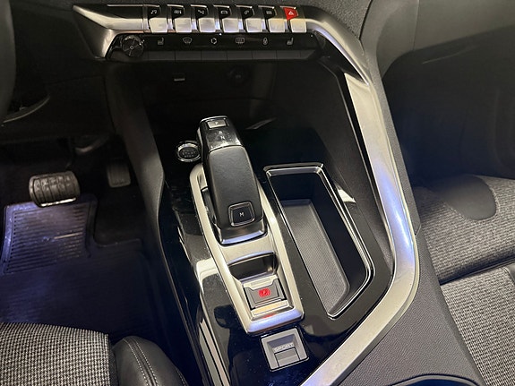 Peugeot 5008 17 of 25