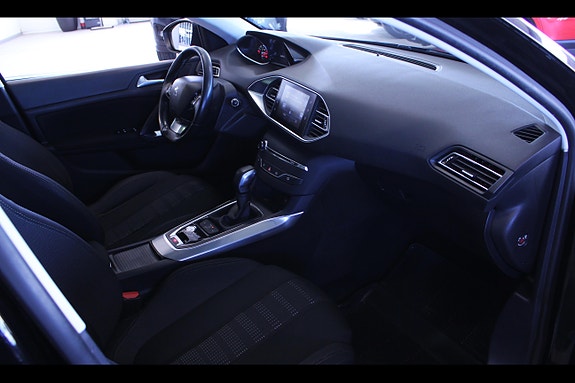 Peugeot 308 SW 14 of 22