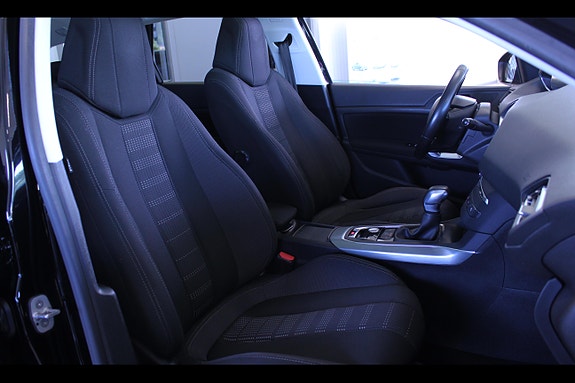 Peugeot 308 SW 15 of 22