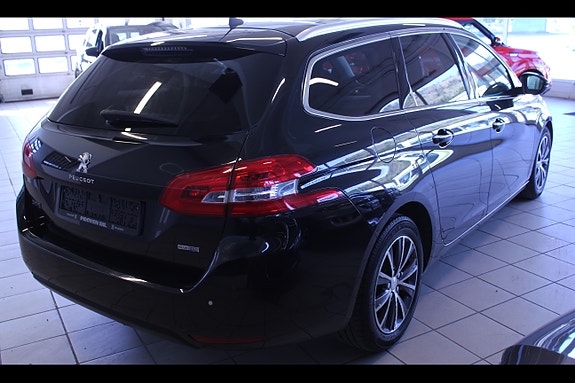 Peugeot 308 SW 7 of 22