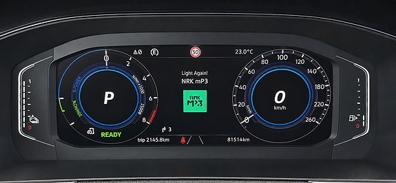 Volkswagen Passat 12 of 30