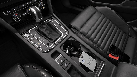 Volkswagen Passat 23 of 30