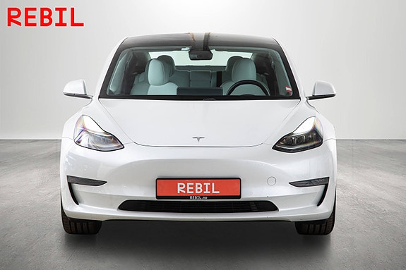 Tesla Model 3 3 of 27