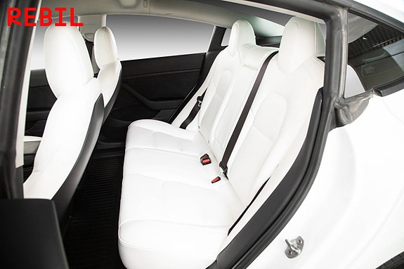Tesla Model 3 10 of 27