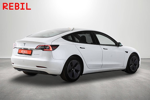 Tesla Model 3 7 of 27
