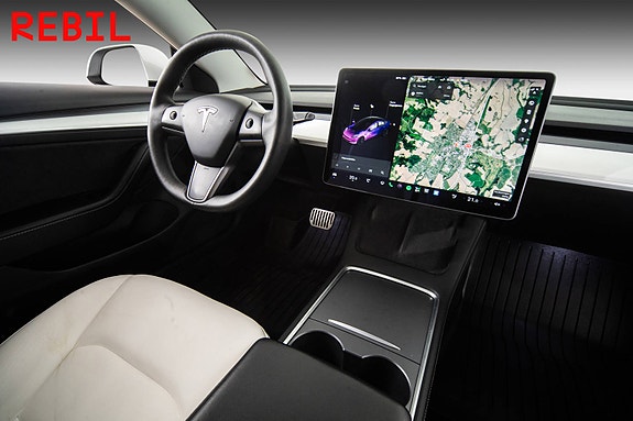 Tesla Model 3 14 of 27