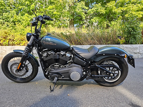Harley-Davidson FXBB Street Bob 7 of 12