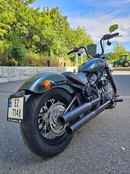 Harley-Davidson FXBB Street Bob 4 of 12