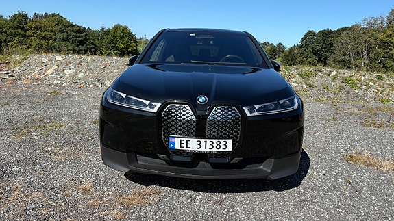 BMW iX 2 of 30