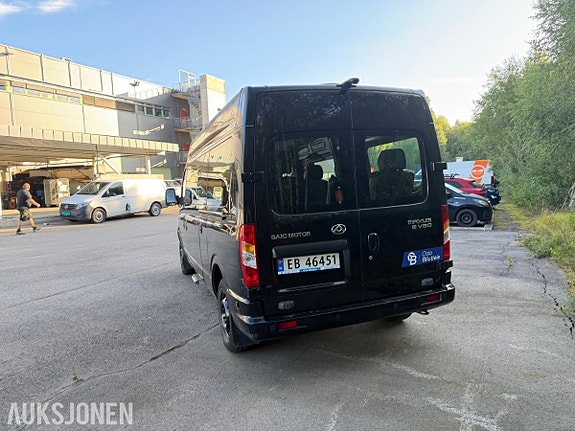 Maxus ev80 7 of 28
