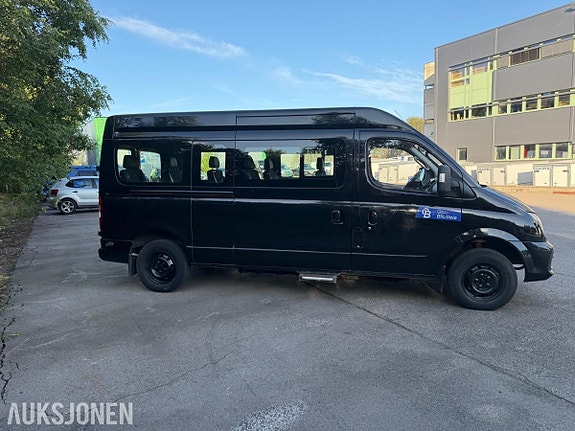 Maxus ev80 6 of 28