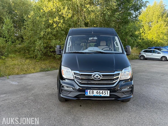 Maxus ev80 3 of 28