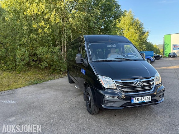 Maxus ev80 4 of 28