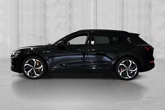 Audi e-tron 5 of 19