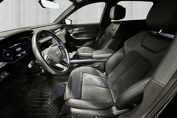 Audi e-tron 10 of 19