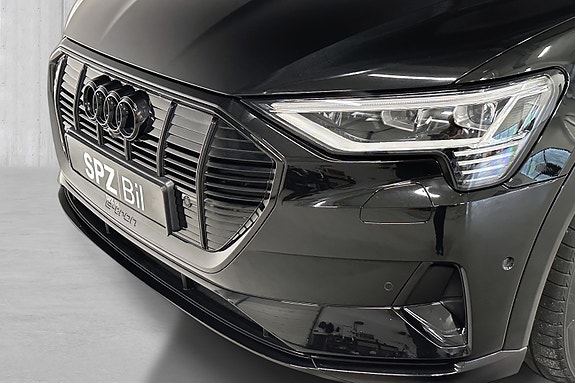 Audi e-tron 4 of 19