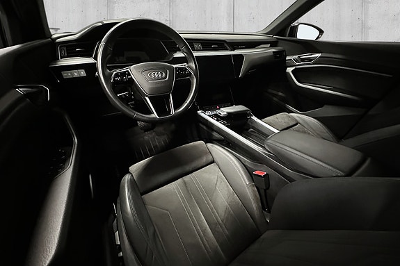 Audi e-tron 8 of 19