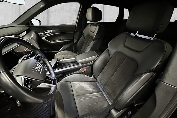 Audi e-tron 11 of 19