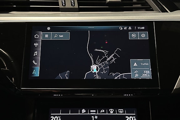 Audi e-tron 14 of 19