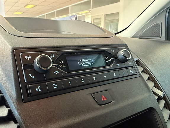 Ford Transit Connect 16 of 19