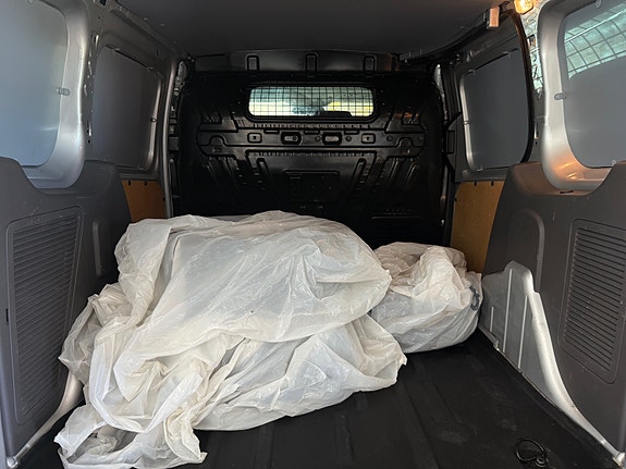 Ford Transit Connect 9 of 19