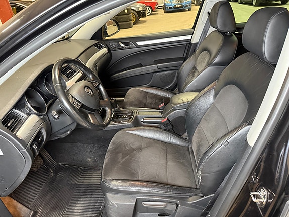 Skoda Superb 16 of 30