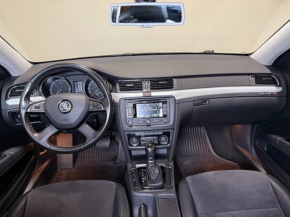 Skoda Superb 24 of 30