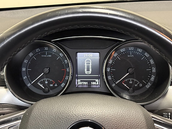 Skoda Superb 29 of 30