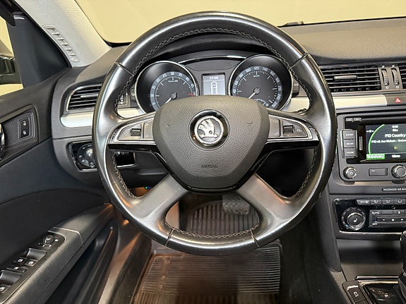 Skoda Superb 27 of 30