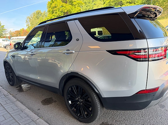 Land Rover Discovery 4 of 30