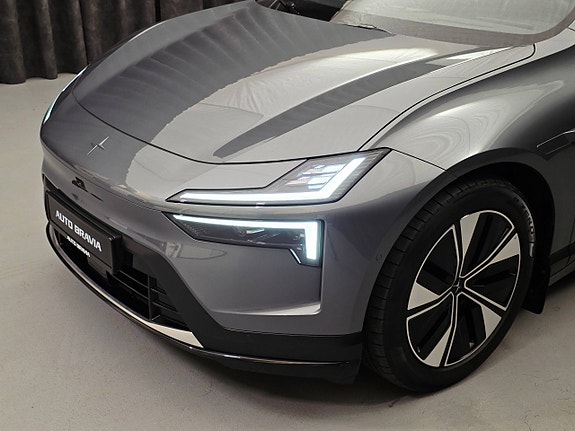 Polestar 4 11 of 30