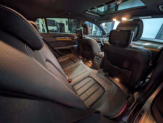 Mercedes-Benz CLS500 15 of 18