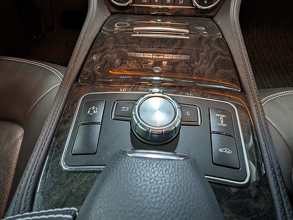 Mercedes-Benz CLS500 11 of 18