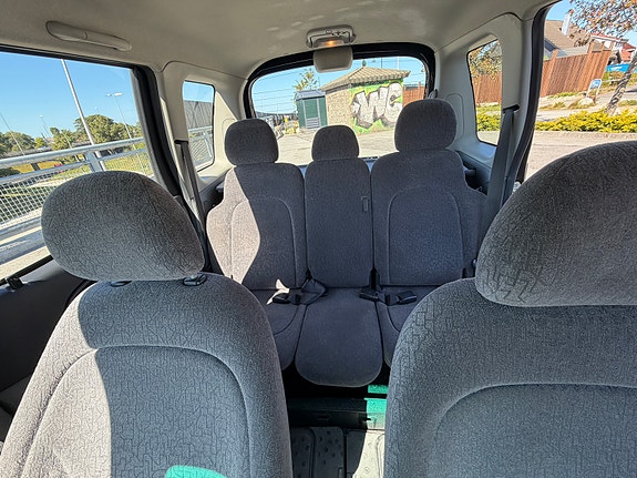 Toyota Yaris Verso 9 of 12
