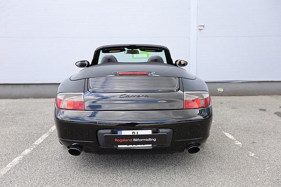 Porsche 911 21 of 30
