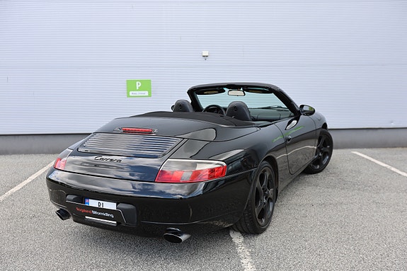 Porsche 911 23 of 30
