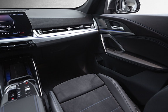 BMW iX1 29 of 30