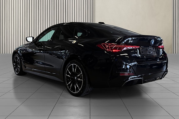 BMW i4 5 of 30