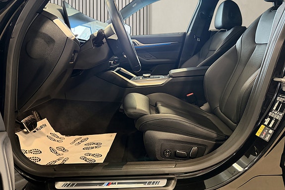 BMW i4 9 of 30