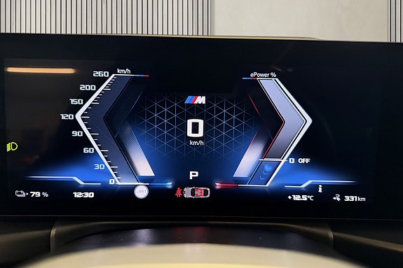 BMW i4 25 of 30