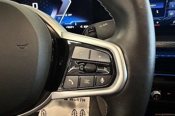 BMW i4 22 of 30