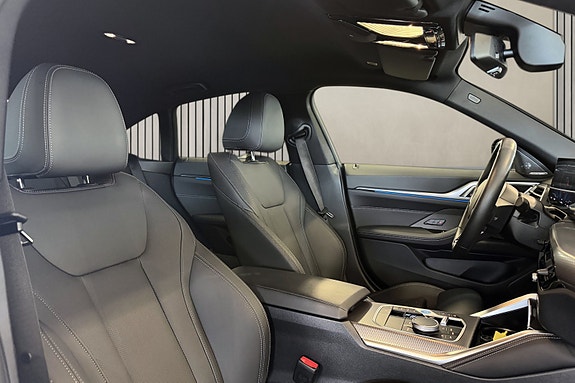 BMW i4 14 of 30
