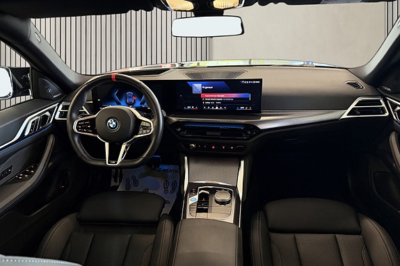 BMW i4 19 of 30