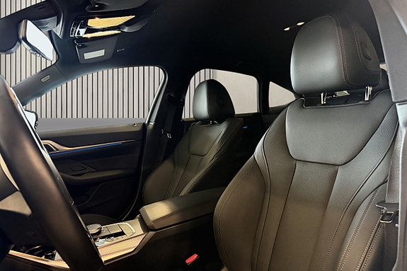 BMW i4 11 of 30