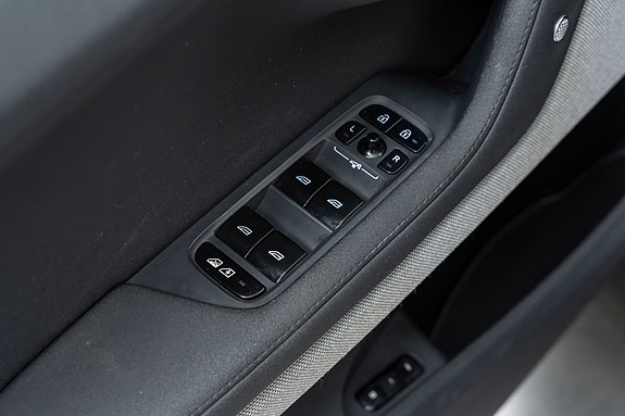 Polestar 2 25 of 30