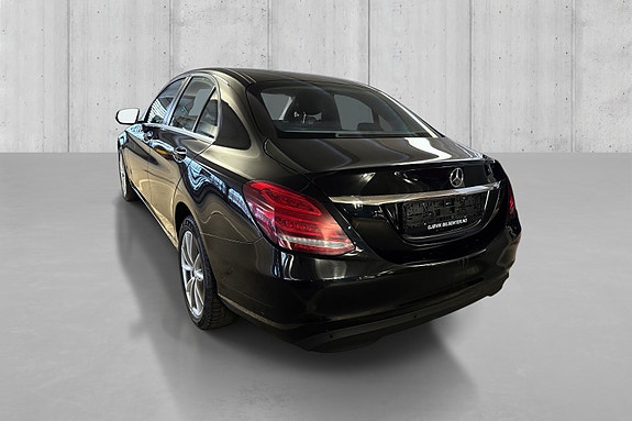 Mercedes-Benz C200 4 of 19