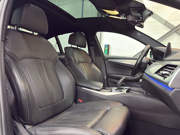 BMW 530e 19 of 30