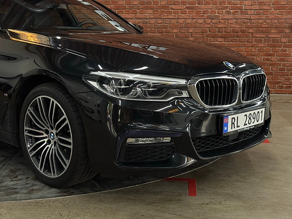 BMW 530e 2 of 30